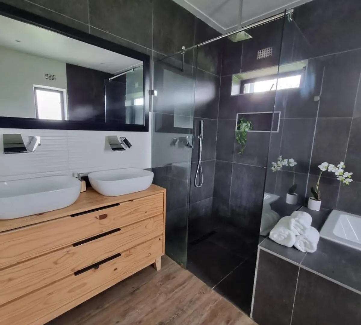 Villa Scenic Mountain & Winelands Views, Modern Design à Tygerberg Hills 0*,