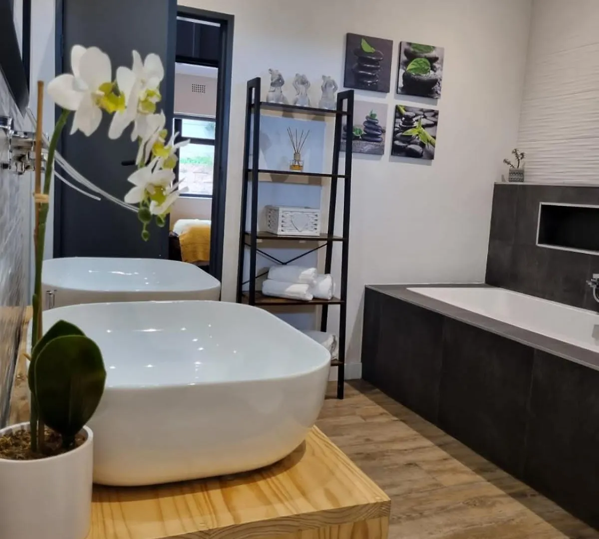 Villa Scenic Mountain & Winelands Views, Modern Design à Tygerberg Hills Afrique du Sud