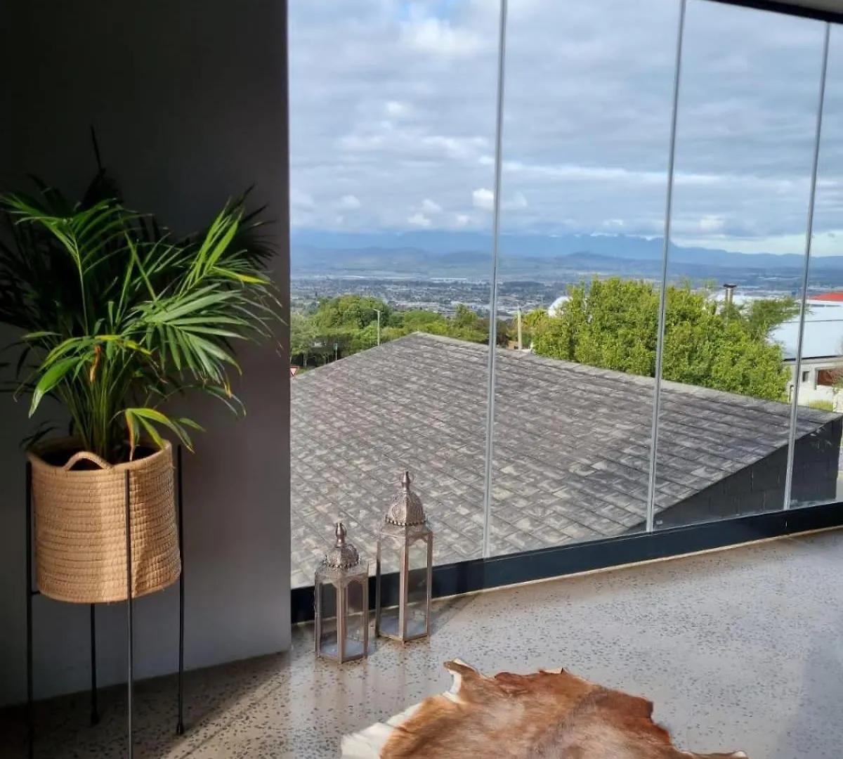 Villa Scenic Mountain & Winelands Views, Modern Design à Tygerberg Hills